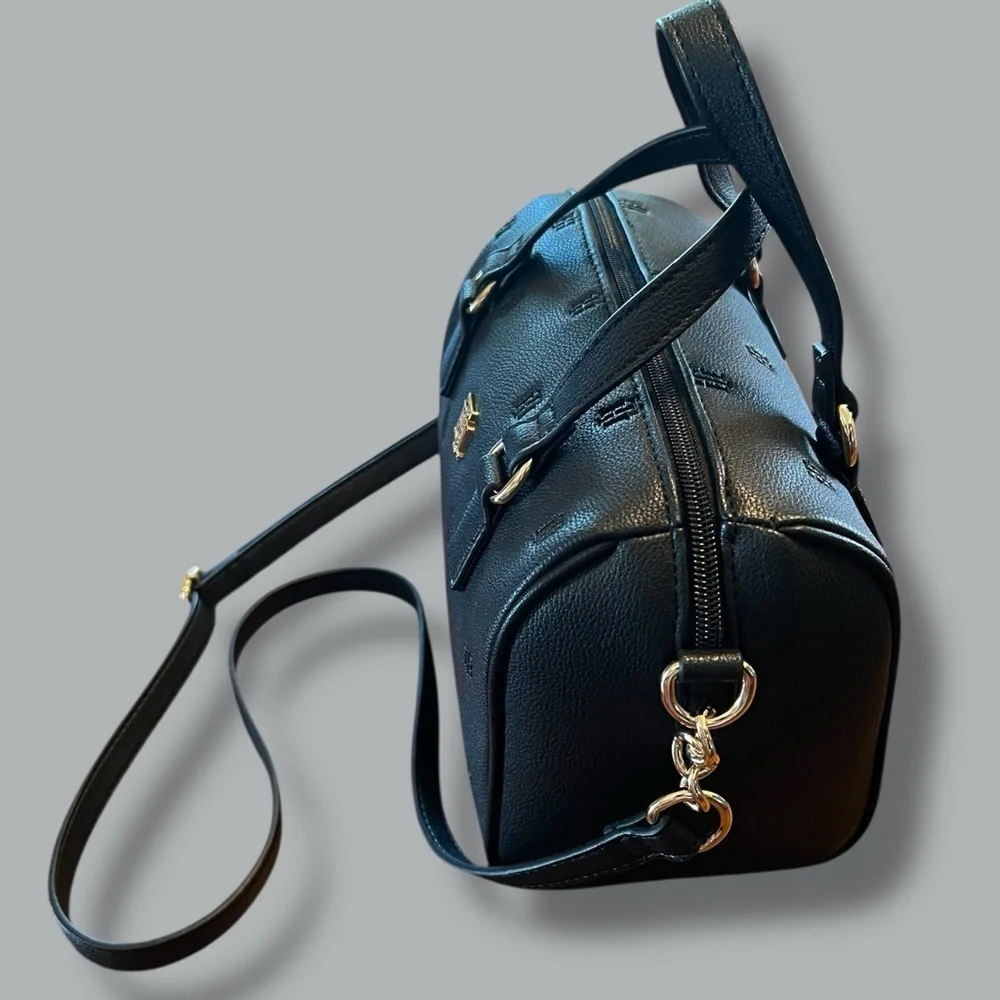 Tommy Hilfiger living satchel